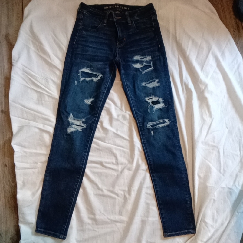 American Eagle Outfitters Women's Dark Blue Distressed Skinny Jeans